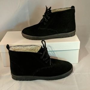 Suede lace up booties short boots 7N appleseeds